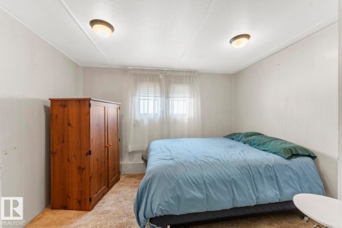5321 57 Street, Cold Lake, AB - Indoor Photo Showing Bedroom