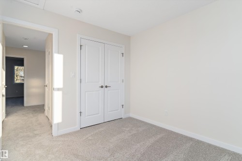 823 Rowan Close, Edmonton, AB - Indoor Photo Showing Other Room