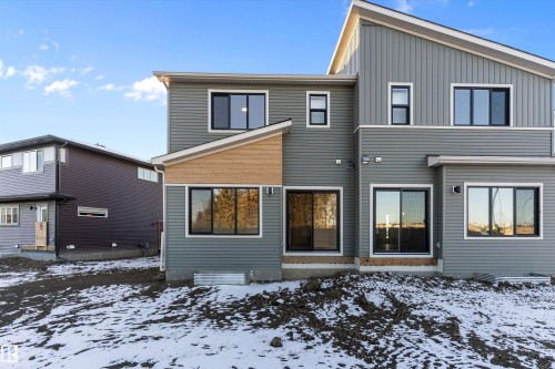 823 Rowan Close, Edmonton, AB - Outdoor