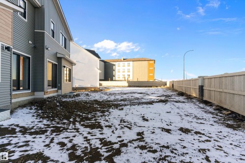 823 Rowan Close, Edmonton, AB - Outdoor