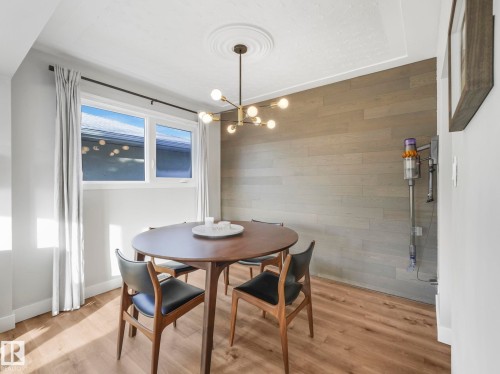 10540 55 Avenue, Edmonton, AB - Indoor Photo Showing Dining Room