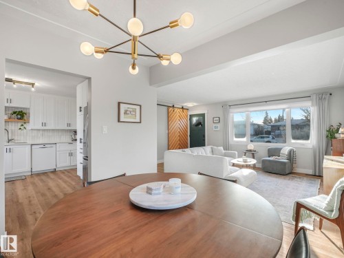 10540 55 Avenue, Edmonton, AB - Indoor