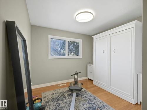 10540 55 Avenue, Edmonton, AB - Indoor