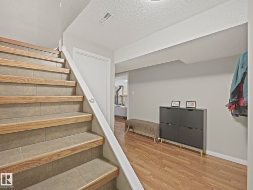 10540 55 Avenue, Edmonton, AB - Indoor Photo Showing Other Room