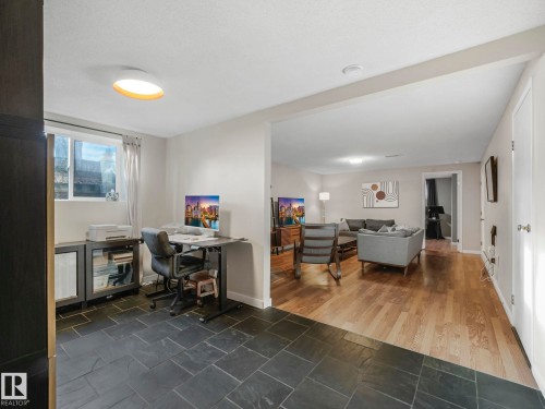 10540 55 Avenue, Edmonton, AB - Indoor Photo Showing Other Room