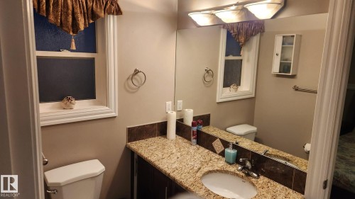 1715 69 Street, Edmonton, AB - Indoor Photo Showing Bathroom