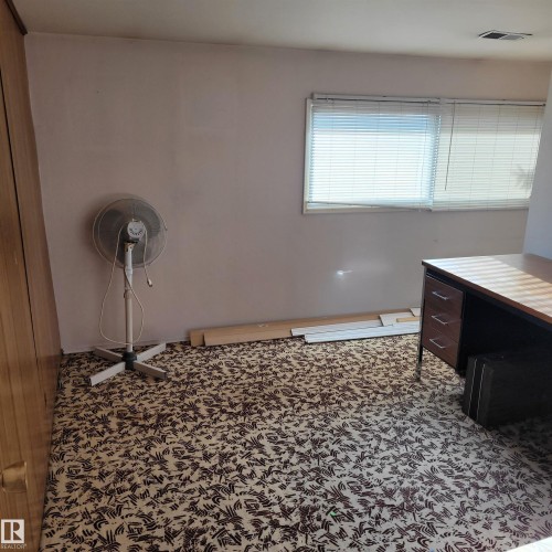 11212 134 Avenue, Edmonton, AB - Indoor