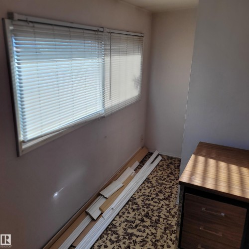 11212 134 Avenue, Edmonton, AB - Indoor