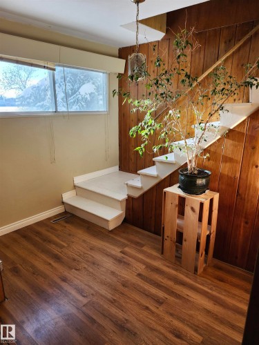 11212 134 Avenue, Edmonton, AB - Indoor Photo Showing Other Room