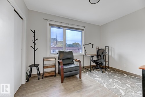 10636 79 Street Nw, Edmonton, AB - Indoor