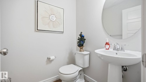 27 Tonewood Boulevard, Spruce Grove, AB - Indoor Photo Showing Bathroom