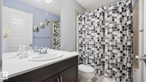 27 Tonewood Boulevard, Spruce Grove, AB - Indoor Photo Showing Bathroom