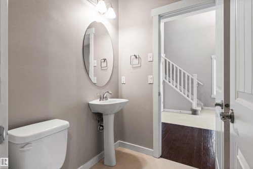 3952 Claxton Loop, Edmonton, AB - Indoor Photo Showing Bathroom