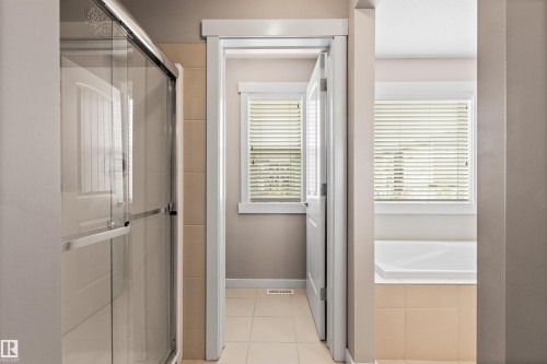 3952 Claxton Loop, Edmonton, AB - Indoor