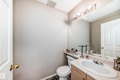 121 Bulyea Road, Edmonton, AB - Indoor Photo Showing Bathroom