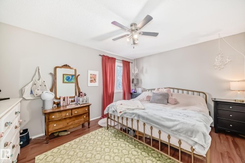 121 Bulyea Road, Edmonton, AB - Indoor Photo Showing Bedroom