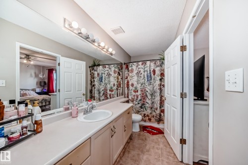 121 Bulyea Road, Edmonton, AB - Indoor Photo Showing Bathroom