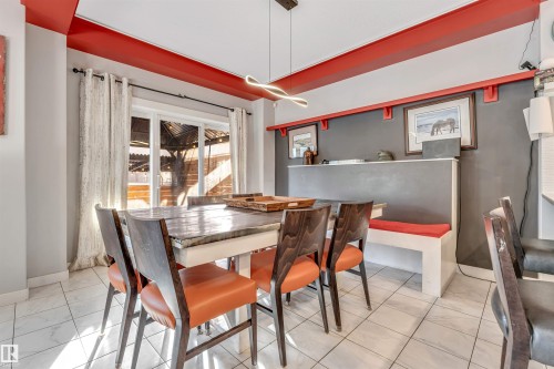 811 35 Avenue, Edmonton, AB - Indoor Photo Showing Dining Room