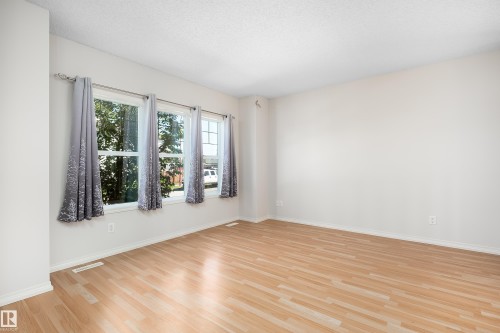 243 Southwick Way, Leduc, AB - Indoor Photo Showing Other Room