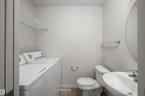 243 Southwick Way, Leduc, AB - Indoor Photo Showing Bathroom
