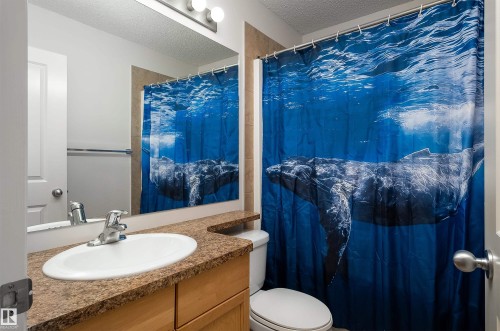 243 Southwick Way, Leduc, AB - Indoor Photo Showing Bathroom