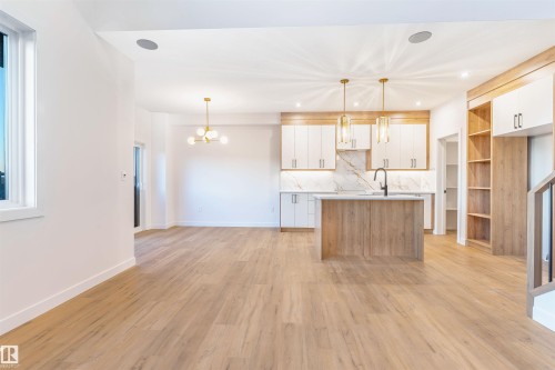 8 Axelwood Crescent, Spruce Grove, AB - Indoor Photo Showing Kitchen