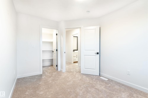 8 Axelwood Crescent, Spruce Grove, AB - Indoor Photo Showing Other Room