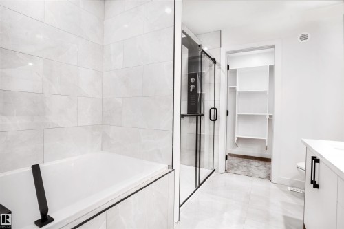 8 Axelwood Crescent, Spruce Grove, AB - Indoor Photo Showing Bathroom