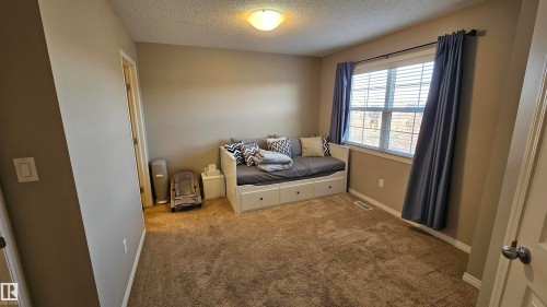 585 Orchards Boulevard, Edmonton, AB - Indoor