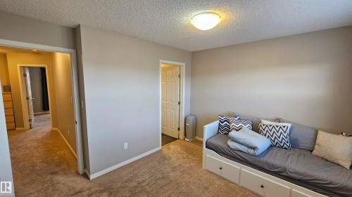 585 Orchards Boulevard, Edmonton, AB - Indoor