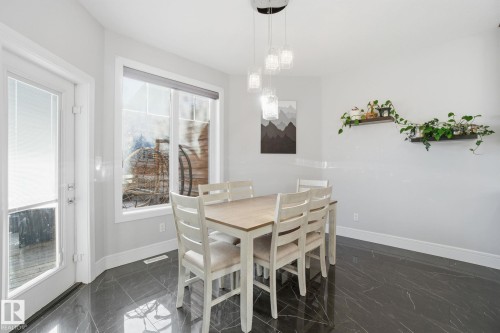 1333 Graydon Hill Way, Edmonton, AB - Indoor Photo Showing Dining Room