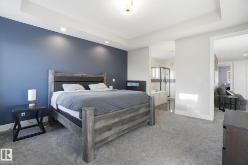 1333 Graydon Hill Way, Edmonton, AB - Indoor Photo Showing Bedroom