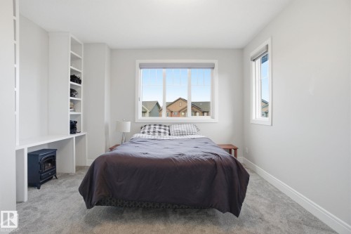 1333 Graydon Hill Way, Edmonton, AB - Indoor Photo Showing Bedroom