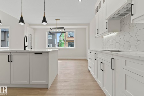 17115 3 Street, Edmonton, AB - Indoor Photo Showing Kitchen