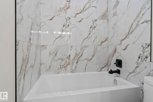 17115 3 Street, Edmonton, AB - Indoor Photo Showing Bathroom