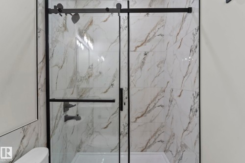 17115 3 Street, Edmonton, AB - Indoor Photo Showing Bathroom