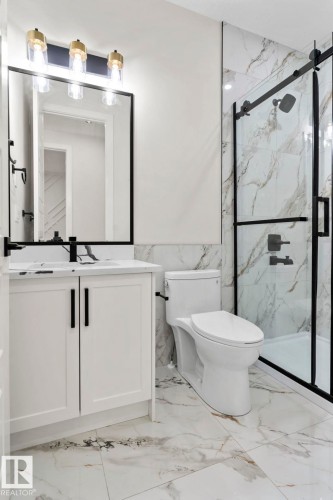 17115 3 Street, Edmonton, AB - Indoor Photo Showing Bathroom