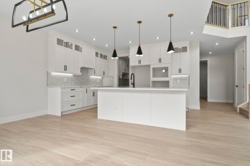 17115 3 Street, Edmonton, AB - Indoor Photo Showing Kitchen With Upgraded Kitchen