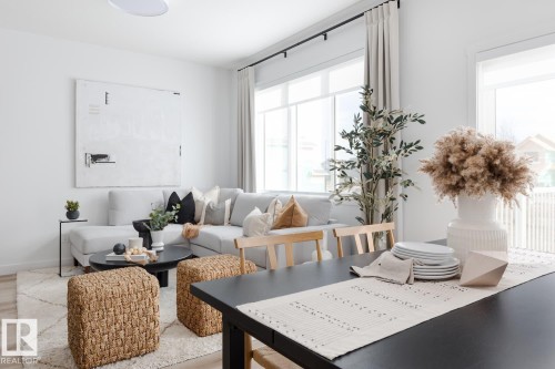 3245 Dixon Way, Edmonton, AB - Indoor Photo Showing Living Room