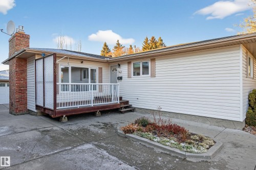 743 Lee Ridge Road Nw, Edmonton, AB - Outdoor