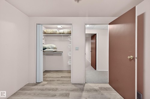 743 Lee Ridge Road Nw, Edmonton, AB - Indoor Photo Showing Other Room