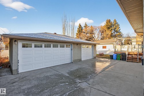 743 Lee Ridge Road Nw, Edmonton, AB - Outdoor