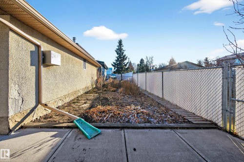 743 Lee Ridge Road Nw, Edmonton, AB - Outdoor