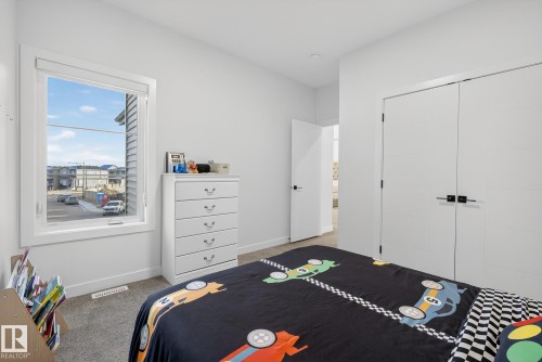 1075 Goldfinch Way, Edmonton, AB - Indoor Photo Showing Bedroom