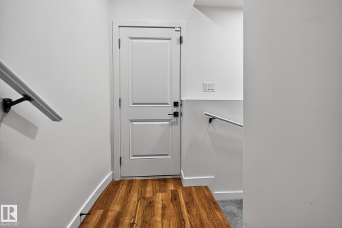 1075 Goldfinch Way, Edmonton, AB - Indoor Photo Showing Other Room