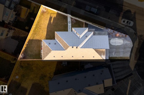 1075 Goldfinch Way, Edmonton, AB - 