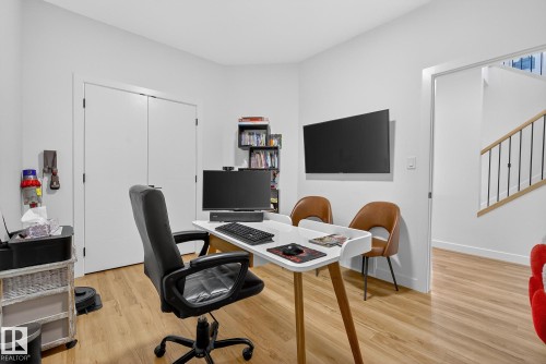 1075 Goldfinch Way, Edmonton, AB - Indoor Photo Showing Office