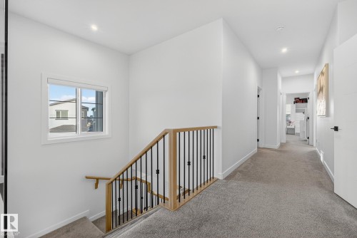 1075 Goldfinch Way, Edmonton, AB - Indoor Photo Showing Other Room