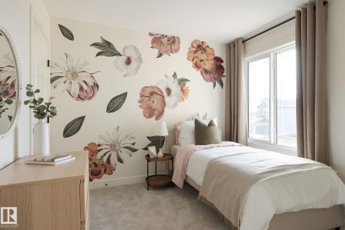 17419 7 Street, Edmonton, AB - Indoor Photo Showing Bedroom