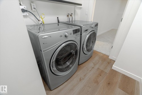 14207 71 Street, Edmonton, AB - Indoor Photo Showing Laundry Room
